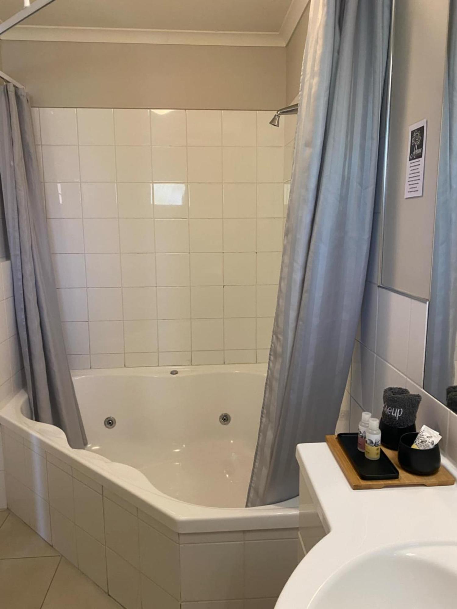 Asure Avenue Motor Lodge Timaru Bagian luar foto